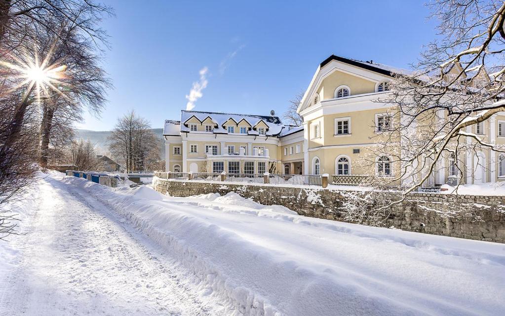 Hotel Stary Zdroj Świeradów-Zdrój 外观 照片